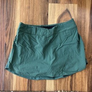 Outdoor Voices Black and Green Skort
